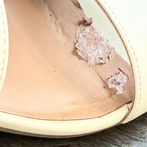 AEROSOLES 8.5 Emmex Cream Block Heel Sandals - Picture 9 of 13